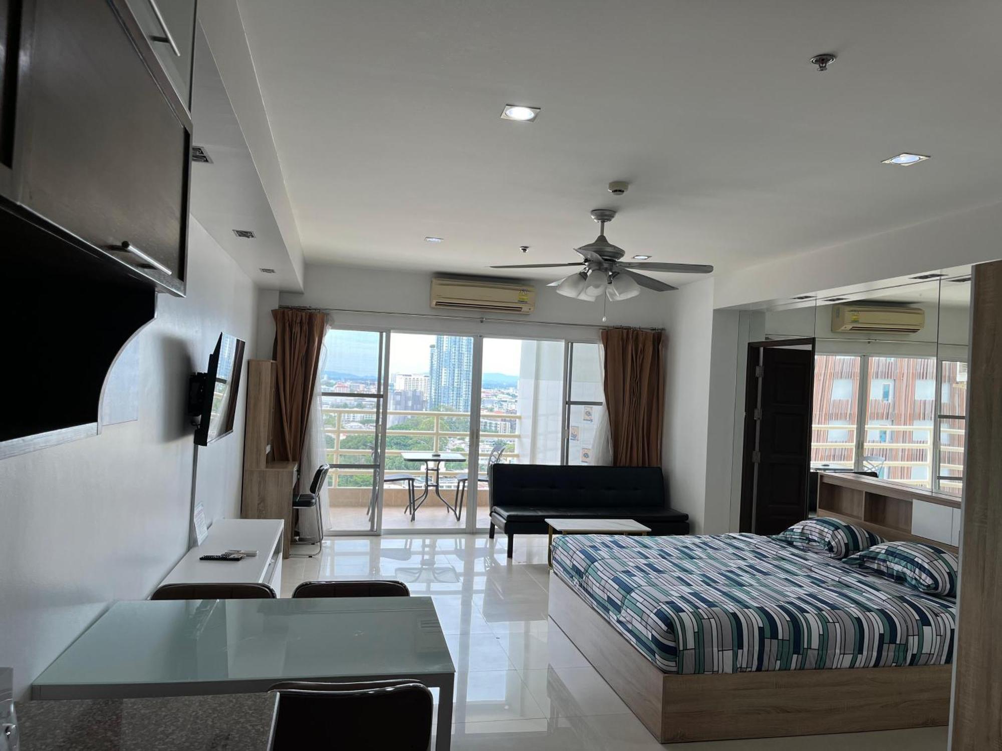 Condo Express Pattaya Exterior foto