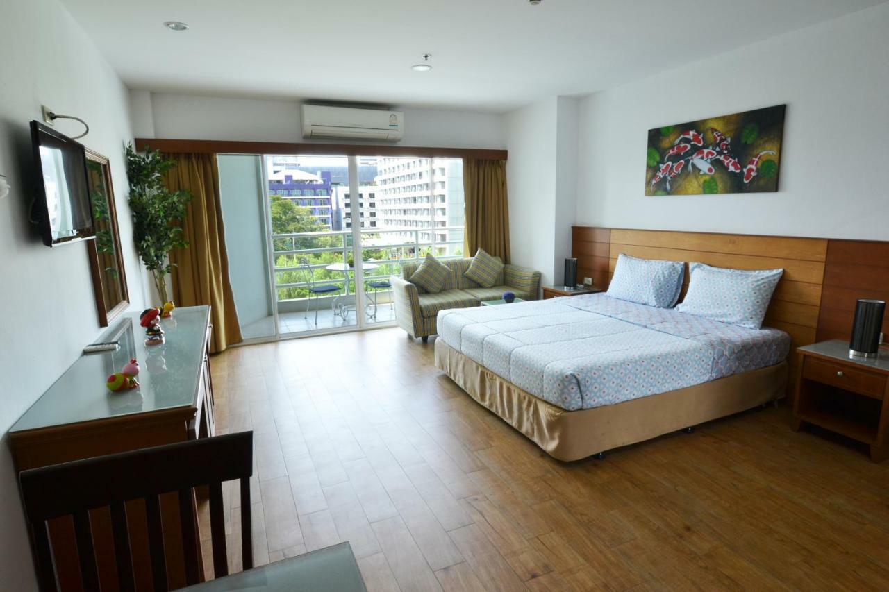 Condo Express Pattaya Exterior foto